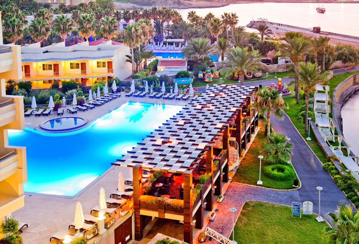 Vuni Palace Premium Hotel & Spa & Casino Beachfront Location ! Kyrenia  Exteriér fotografie